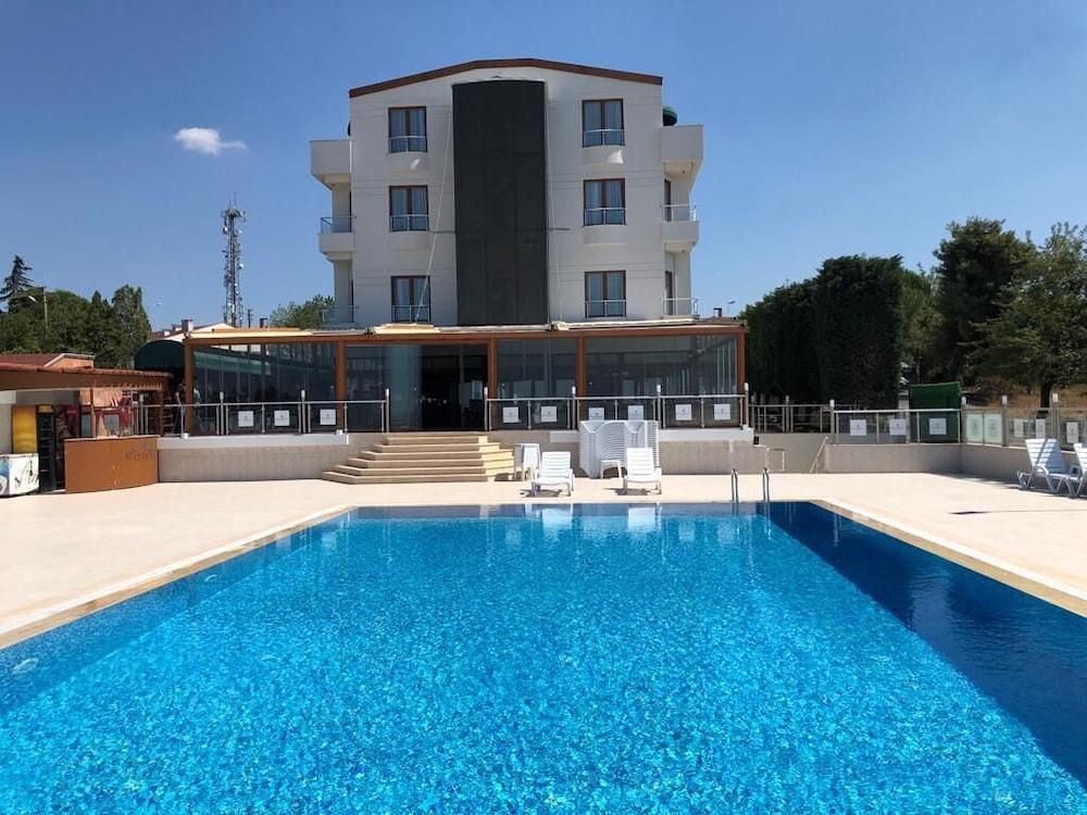 Double Royal Hotel Kocaeli Extérieur photo